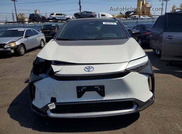JTMAAAAA3PA016535 2023 TOYOTA BZ4X White Widok z przodu