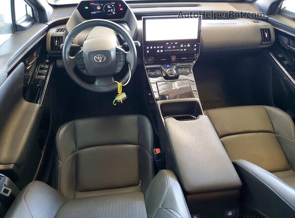 JTMAAAAA4PA019864 2023 TOYOTA BZ4X White Widok deski rozdzielczej