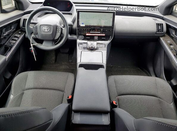 JTMAAAAAXRA049812 2024 TOYOTA BZ4X Silver Առջևի վահանակի տեսք