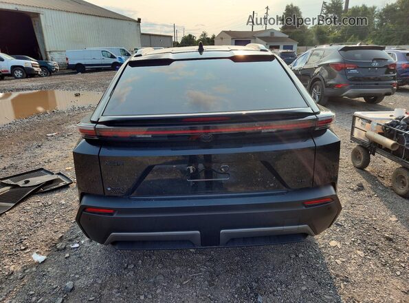 JTMAAAAD3TJ005913 2026 TOYOTA C-HR Black უკანა ხედი
