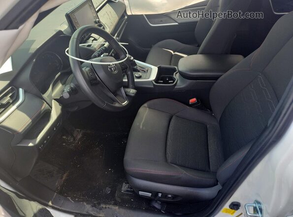 JTMAB3FV3ND076718 2022 TOYOTA RAV4 White Widok wnętrza z przodu