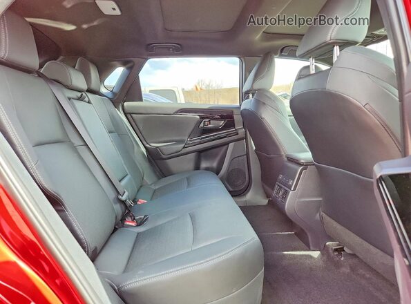 JTMABABA6SA103737 2025 SUBARU SOLTERRA Red Widok wnętrza z tyłu