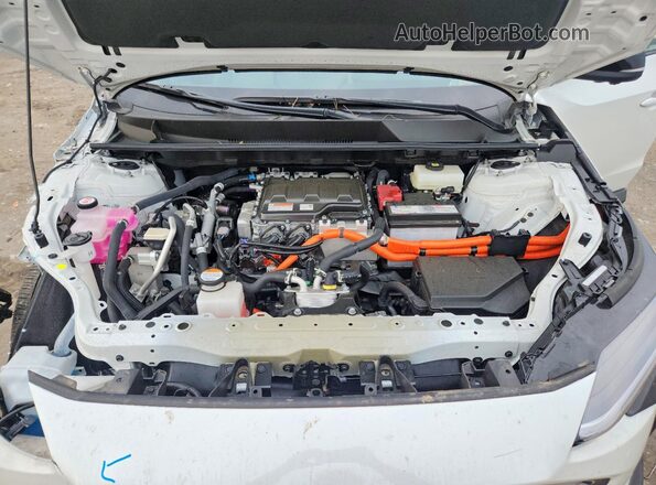 JTMABABA9RA056472 2024 SUBARU SOLTERRA White ძრავის განყოფილების ხედი