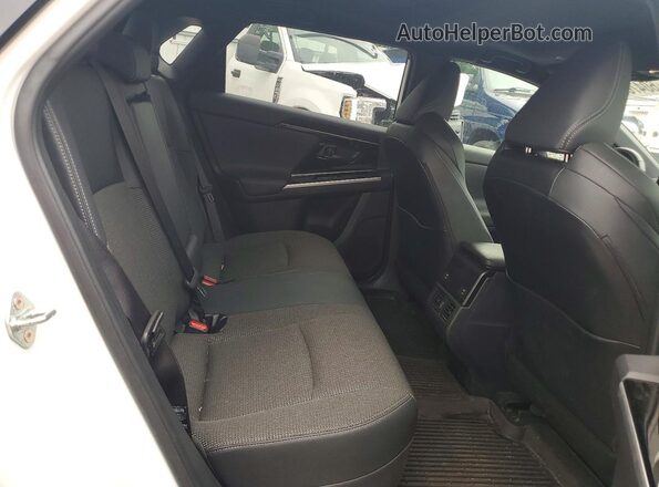 JTMABACA2RA085472 2024 TOYOTA BZ4X White Սալոնի հետևի տեսք