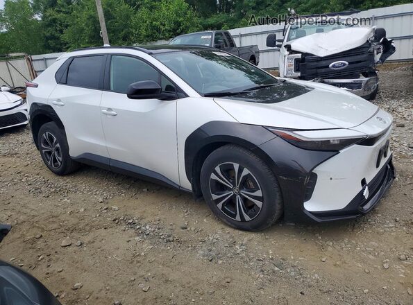 JTMABACA2RA085472 2024 TOYOTA BZ4X White Առջևի աջ