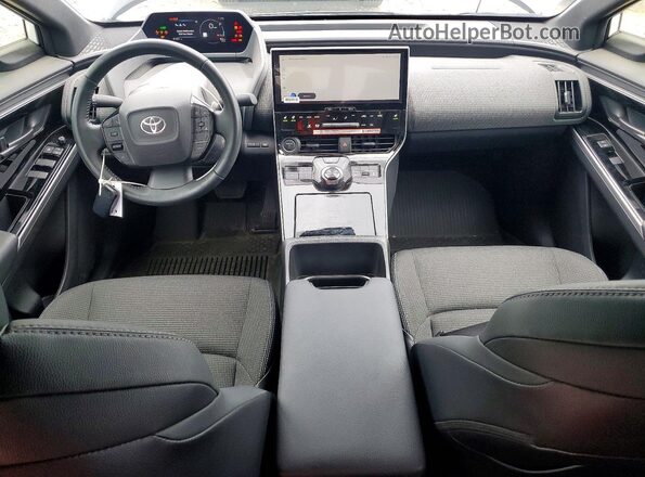 JTMABACA2RA085472 2024 TOYOTA BZ4X White Առջևի վահանակի տեսք