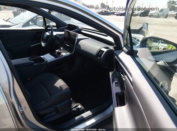 JTMABACA3RA080328 2024 TOYOTA BZ4X Серебряный Вид салона спереди