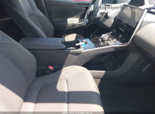 JTMABACA9SA101950 2025 TOYOTA BZ4X White Widok wnętrza z przodu
