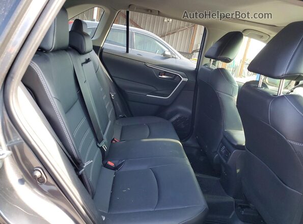 JTMB6RFV0PD108569 2023 TOYOTA RAV4 Gray Widok tylnych siedzeń
