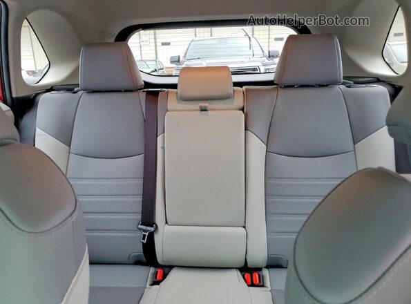 JTMB6RFV1MD039998 2021 TOYOTA RAV4 Red Vista de los asientos traseros