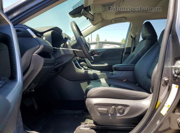 JTMB6RFV7RD137621 2024 TOYOTA RAV4 Gray Вид салону спереду