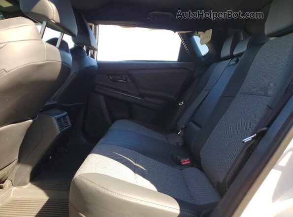 JTMBCAEB0TJ009005 2026 TOYOTA BZ Белый Вид задней части салона