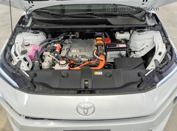 JTMBCAEB8TA005364 2026 TOYOTA BZ White Vista del compartimento del motor