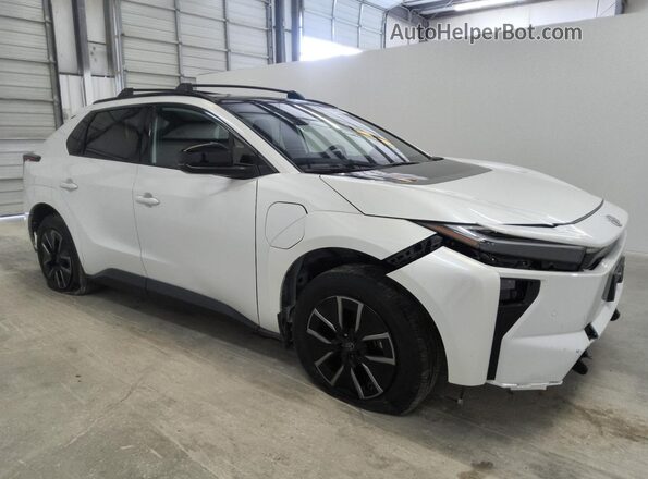 JTMBCAEB8TA005364 2026 TOYOTA BZ White 