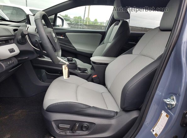 JTMBEAGC4TA000341 2026 SUBARU SOLTERRA Gray Vista interior delantera