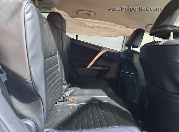 JTMBFREV0HJ108852 2017 TOYOTA RAV4 White Սալոնի հետևի տեսք