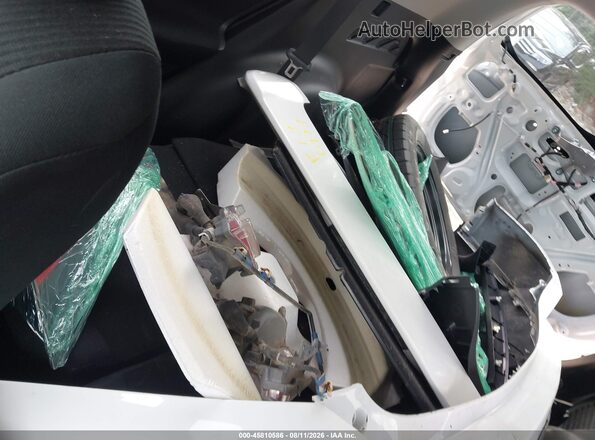 JTMBFREV1JD248736 2018 TOYOTA RAV4 White Vista del cuadro de instrumentos