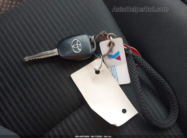 JTMBFREV1JD248736 2018 TOYOTA RAV4 White Vista del salpicadero