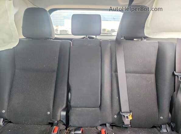 JTMBFREV2HD219742 2017 TOYOTA RAV4 Blue Widok tylnych siedzeń