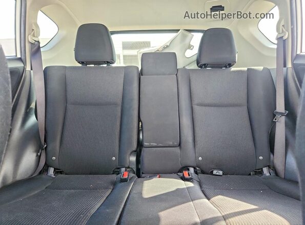 JTMBFREV6JJ725257 2018 TOYOTA RAV4 White Հետևի նստատեղերի տեսք