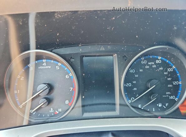 JTMBFREV9JD253523 2018 TOYOTA RAV4 Silver Սարքավորումների վահանակի տեսք