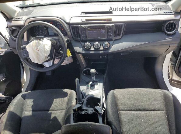 JTMBFREVXJJ233394 2018 TOYOTA RAV4 White Вид панелі приладів