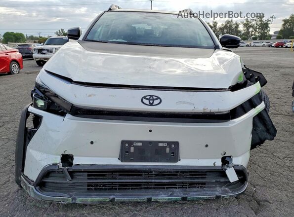 JTMBGAHB4TY601532 2026 TOYOTA BZ White Widok z przodu