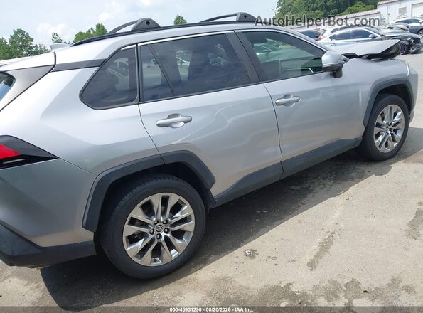 JTMC1RFV2KD021333 2019 TOYOTA RAV4 Серебряный Задняя правая четверть