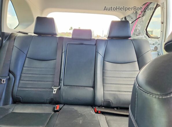 JTMC1RFV3MD072097 2021 TOYOTA RAV4 White უკანა სავარძლების ხედი