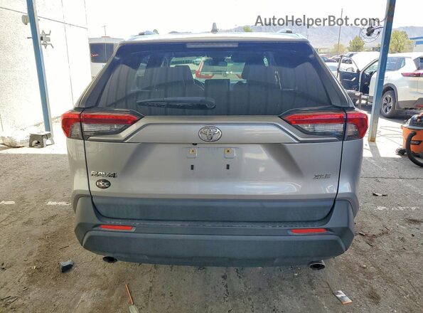 JTMC1RFV4KD030339 2019 TOYOTA RAV4 Gray Vista trasera