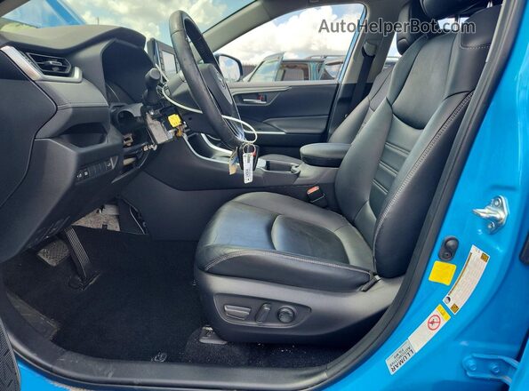 JTMC1RFV8KD503143 2019 TOYOTA RAV4 Blue Front interior view
