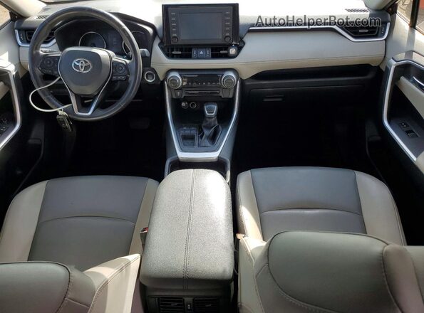 JTMC1RFVXKD016851 2019 TOYOTA RAV4 Maroon Вид панелі приладів