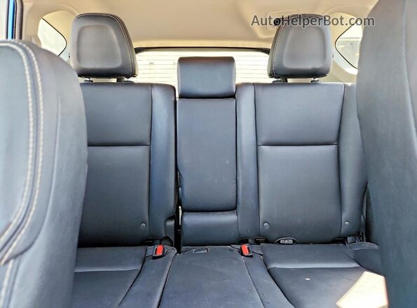 JTMDFREV8JJ207675 2018 TOYOTA RAV4 Blue უკანა სავარძლების ხედი