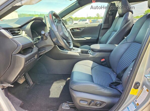 JTME6RFV0NJ019497 2022 TOYOTA RAV4 Silver Widok wnętrza z przodu