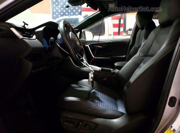 JTME6RFV2PD547706 2023 TOYOTA RAV4 Tan Вид салону спереду