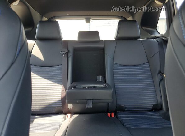 JTME6RFV5ND521839 2022 TOYOTA RAV4 Silver Widok tylnych siedzeń