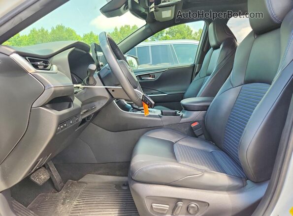 JTME6RFV9PJ032803 2023 TOYOTA RAV4 White Vista interior delantera