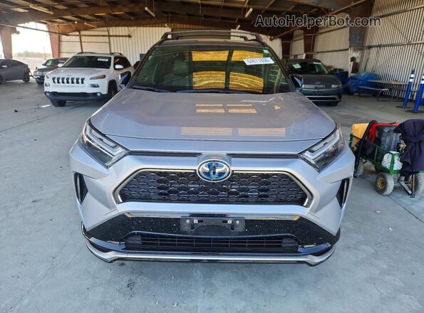 JTMEB3FV1PD127086 2023 TOYOTA RAV4 Silver Widok z przodu