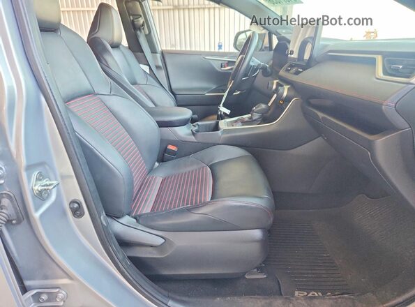 JTMEB3FV1PD127086 2023 TOYOTA RAV4 Silver Widok wnętrza z przodu