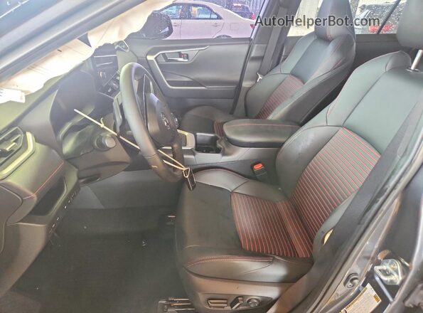 JTMEB3FV8SD252708 2025 TOYOTA RAV4 Gray Вид салону спереду