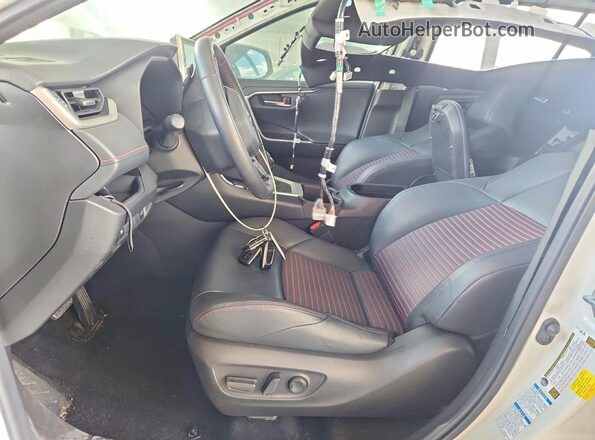 JTMEB3FVXND079374 2022 TOYOTA RAV4 Белый Вид салона спереди