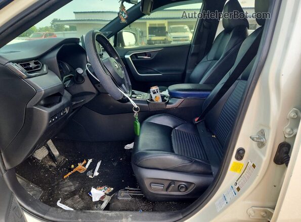 JTMEWRFV2LJ036881 2020 TOYOTA RAV4 White Սալոնի դիմացի տեսք
