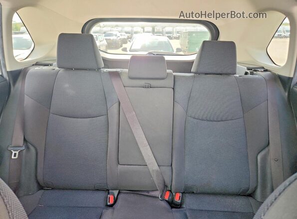 JTMF1RFVXKD006057 2019 TOYOTA RAV4 White Widok tylnych siedzeń