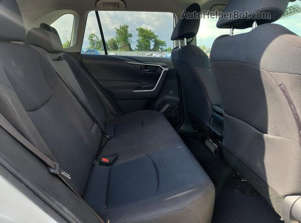 JTMF1RFVXKD006057 2019 TOYOTA RAV4 White Widok wnętrza z tyłu