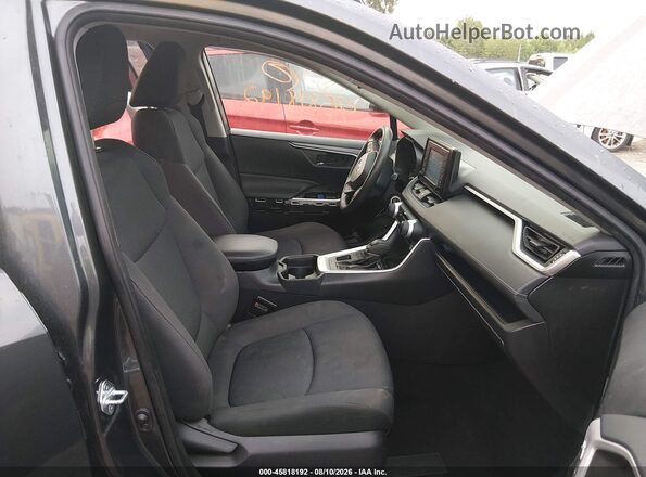 JTMG1RFVXKD027141 2019 TOYOTA RAV4 Серый Вид салона спереди