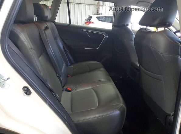 JTMH1RFV2KD501359 2019 TOYOTA RAV4 White Вид задньої частини салону