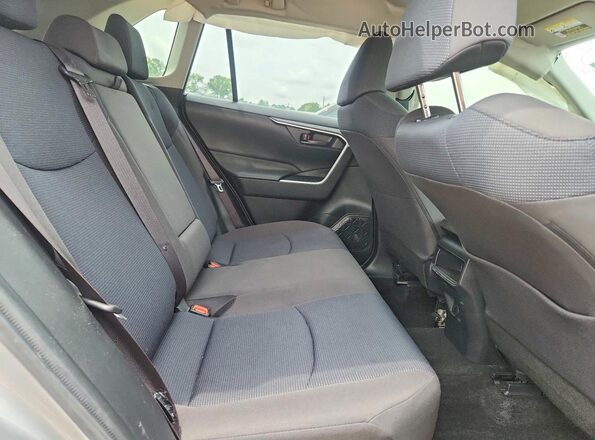 JTMH1RFV8KJ006701 2019 TOYOTA RAV4 Silver Vista de los asientos traseros