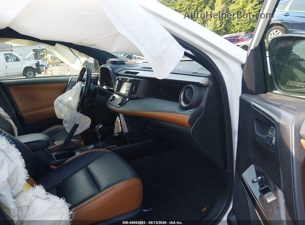 JTMJFREV4HJ708219 2017 TOYOTA RAV4 White Front interior view