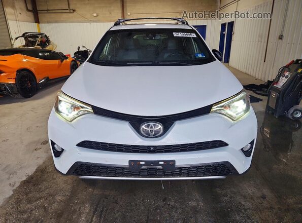 JTMJFREV6JD228381 2018 TOYOTA RAV4 White 