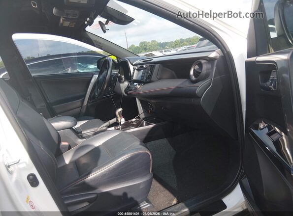 JTMJFREV7HD208750 2017 TOYOTA RAV4 White Widok wnętrza z przodu